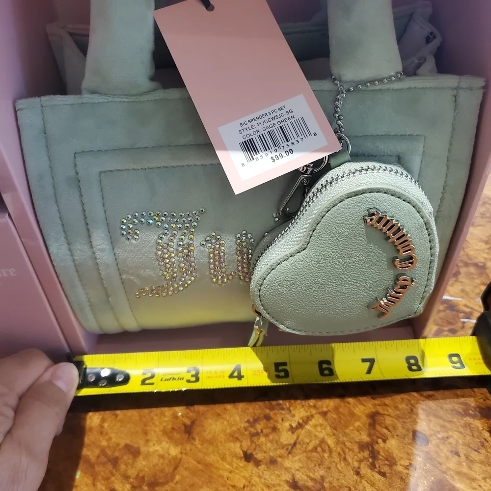Juicy Couture Green Tote with Structured Design and Versatile Straps